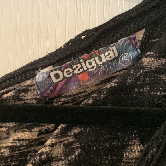 GUC Desigual top - Picture 2 of 11